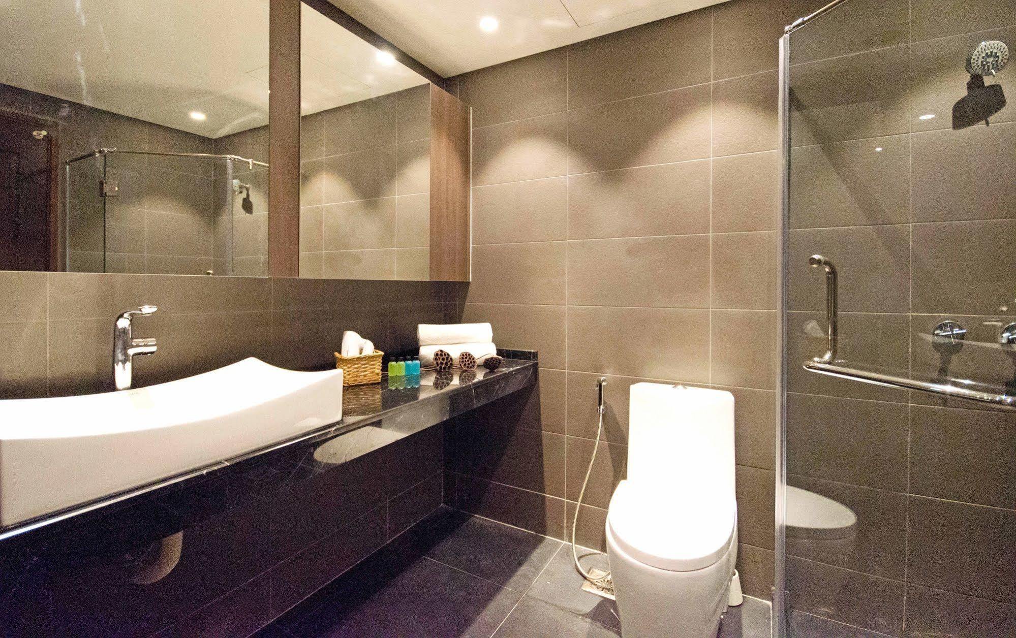 Crown Regency Serviced Suites Kuala Lumpur Exterior photo